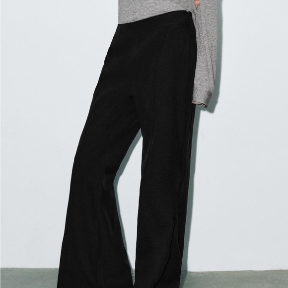Urban Revivo Black Flared Women's Pants - Picture 3 of 4